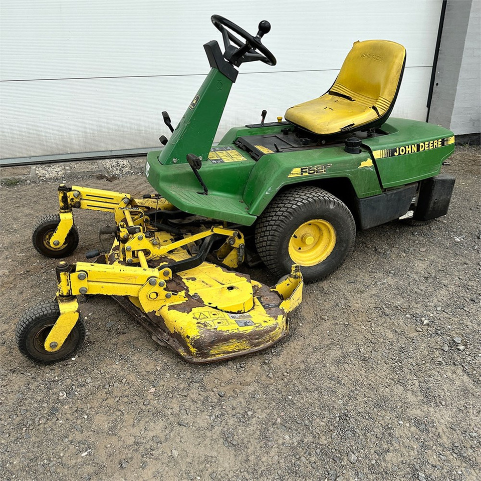 John Deere F525 FM - Motofaucheuse: photos 1 John Deere F525 FM - Motofaucheuse: photos 1