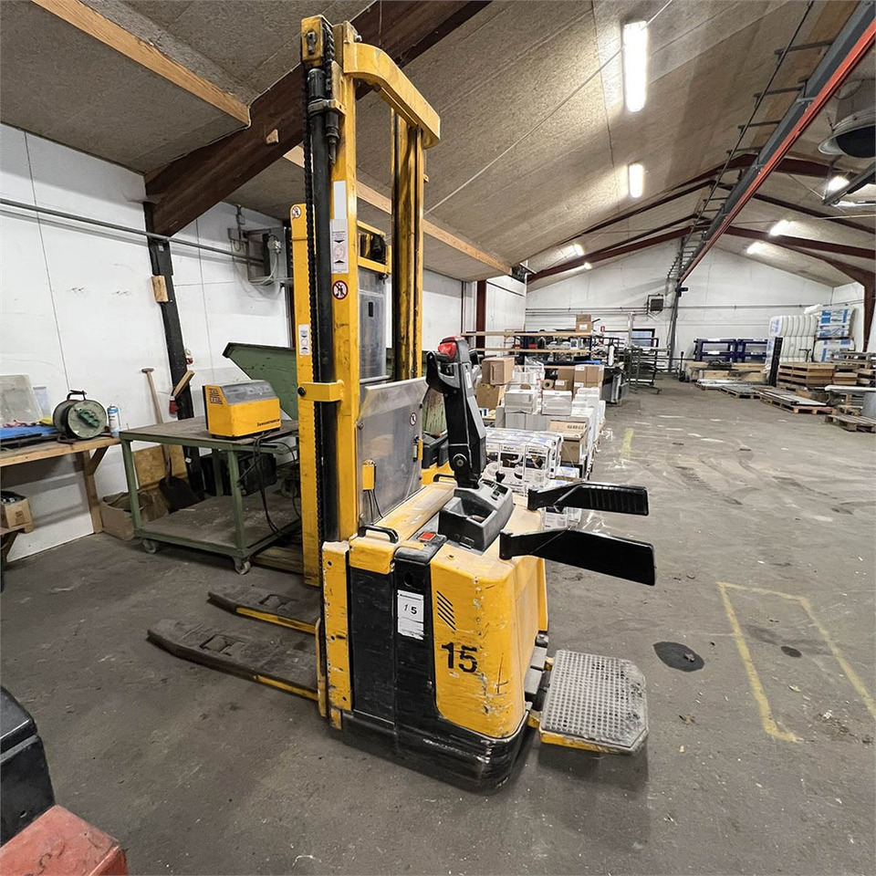 Jungheinrich Hawker Perfect Plus 3 PzB 300 - Transpalette: photos 4 Jungheinrich Hawker Perfect Plus 3 PzB 300 - Transpalette: photos 4