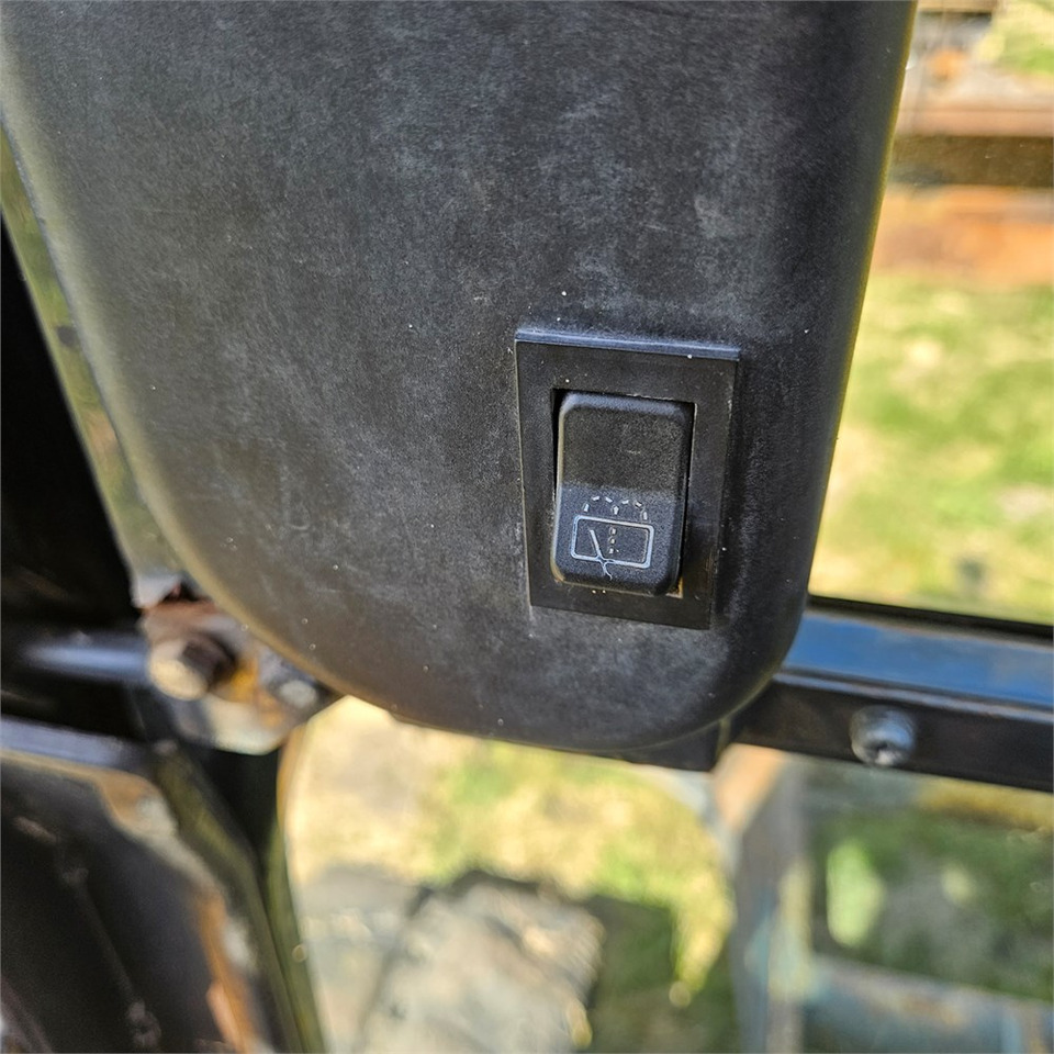 Mini pelle Komatsu PC 55 MR-3: photos 21