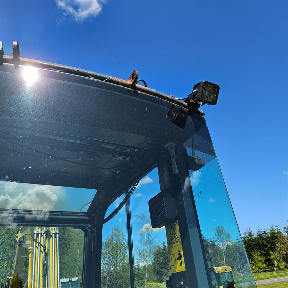 Mini pelle Komatsu PC 55 MR-3: photos 45