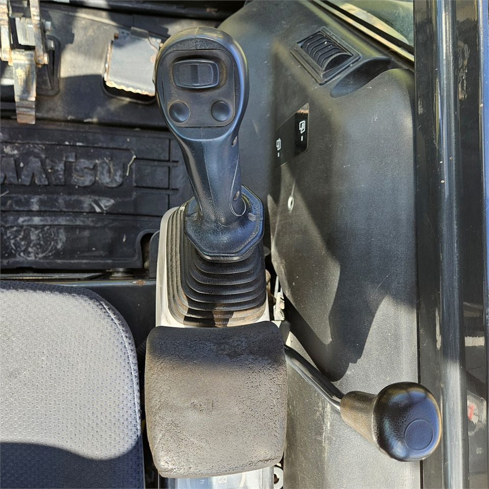 Mini pelle Komatsu PC 55 MR-3: photos 14