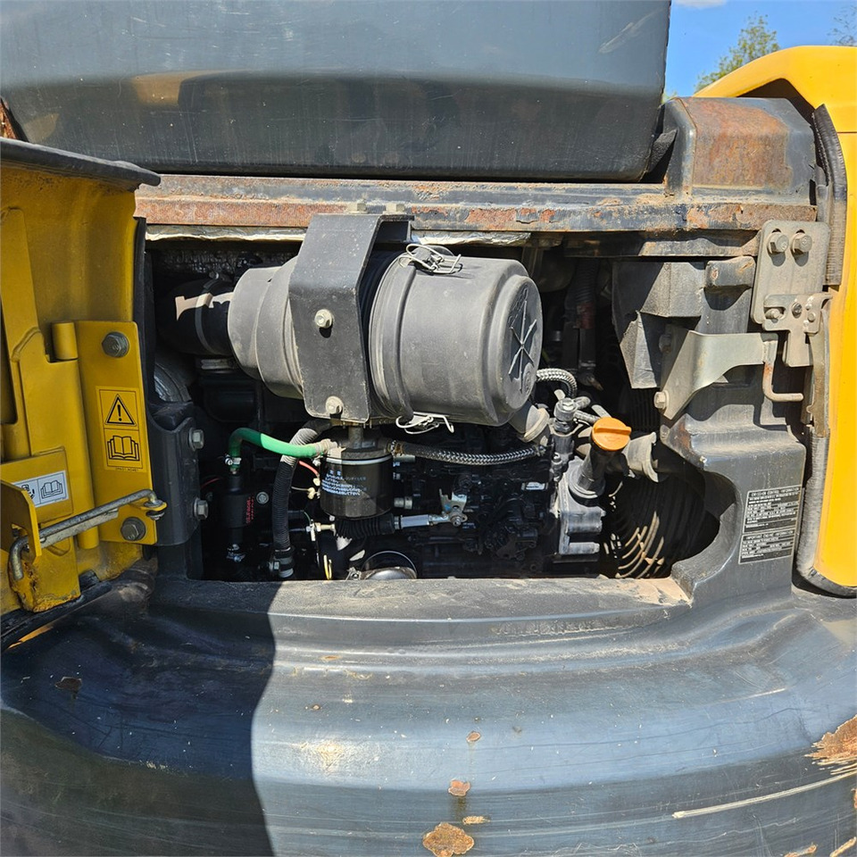 Mini pelle Komatsu PC 55 MR-3: photos 24