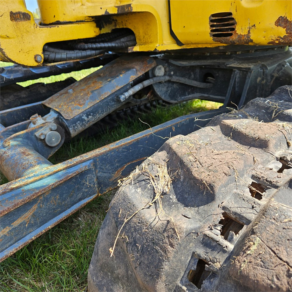 Mini pelle Komatsu PC 55 MR-3: photos 40
