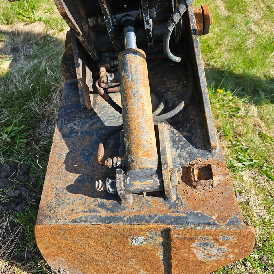 Mini pelle Komatsu PC 55 MR-3: photos 35