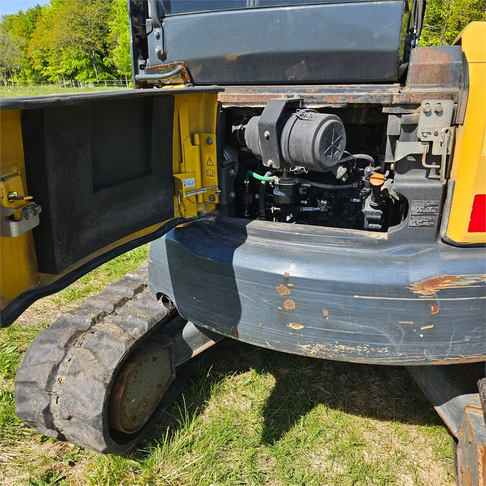 Mini pelle Komatsu PC 55 MR-3: photos 23