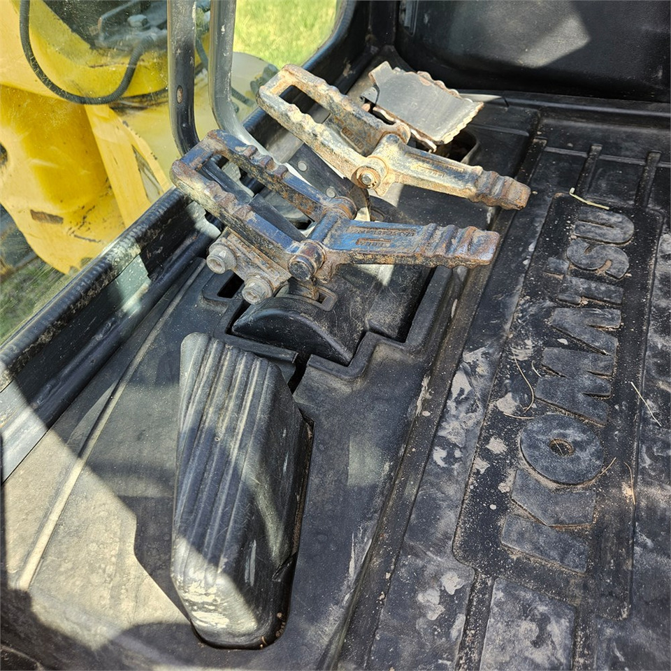 Mini pelle Komatsu PC 55 MR-3: photos 17
