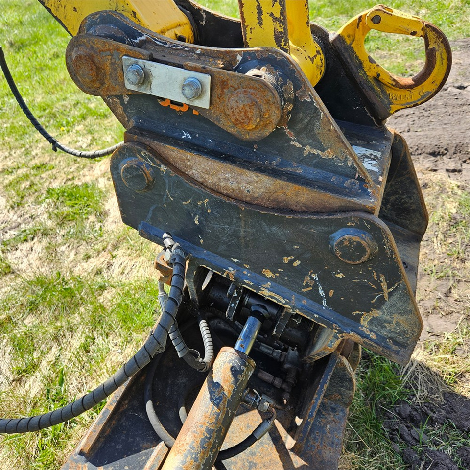 Mini pelle Komatsu PC 55 MR-3: photos 32