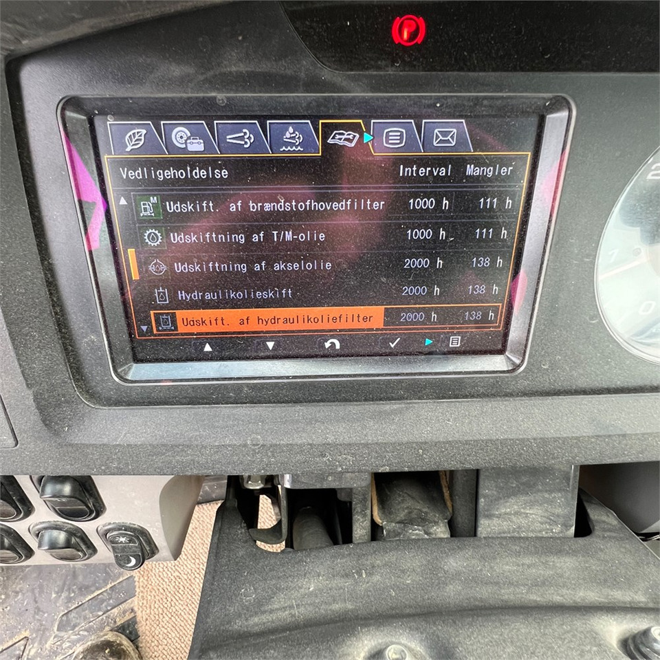 Chargeuse sur pneus Komatsu WA480-8: photos 23