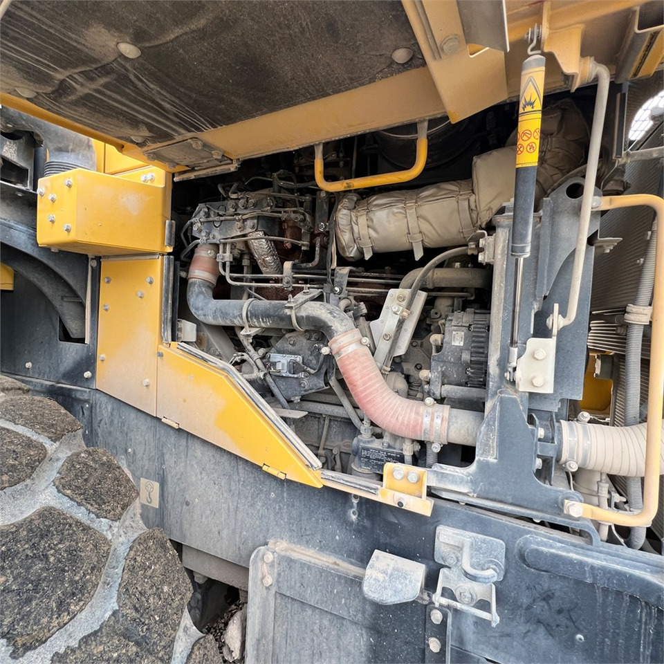 Chargeuse sur pneus Komatsu WA480-8: photos 32
