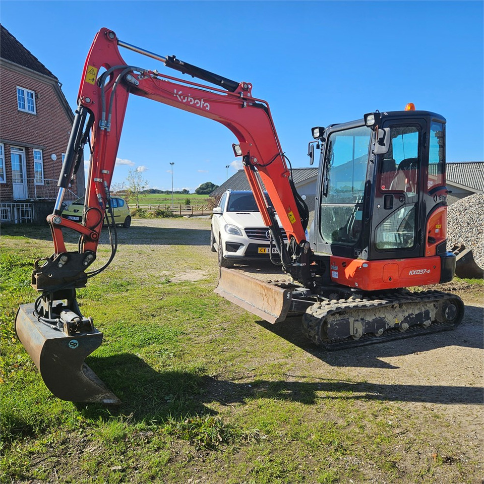 Kubota KX037-4 - Mini pelle: photos 3 Kubota KX037-4 - Mini pelle: photos 3