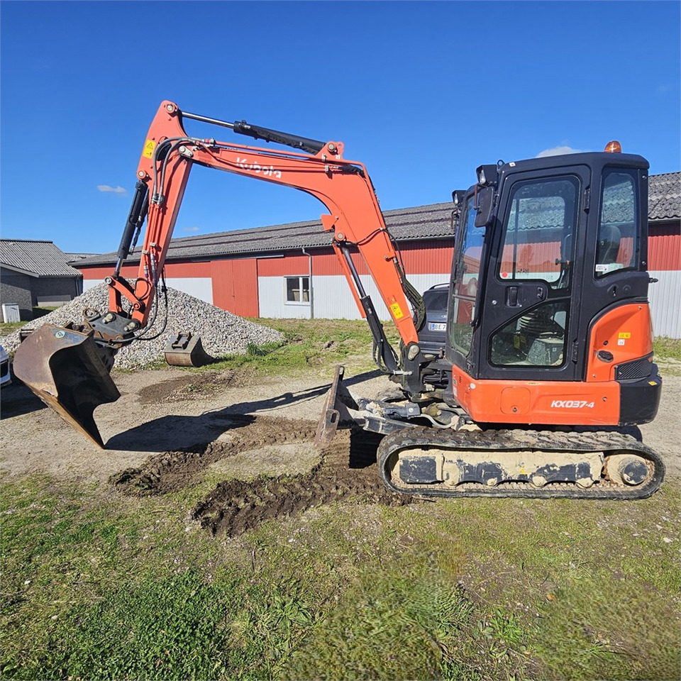Kubota KX037-4 - Mini pelle: photos 1 Kubota KX037-4 - Mini pelle: photos 1