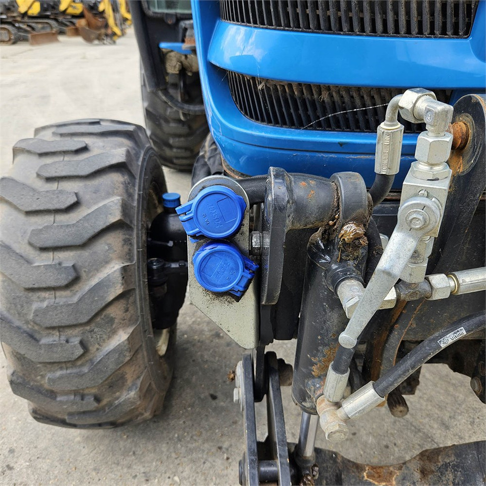Tracteur communal LS Mtron Ls J27HST: photos 31