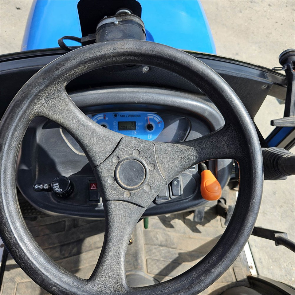 Tracteur communal LS Mtron Ls J27HST: photos 16