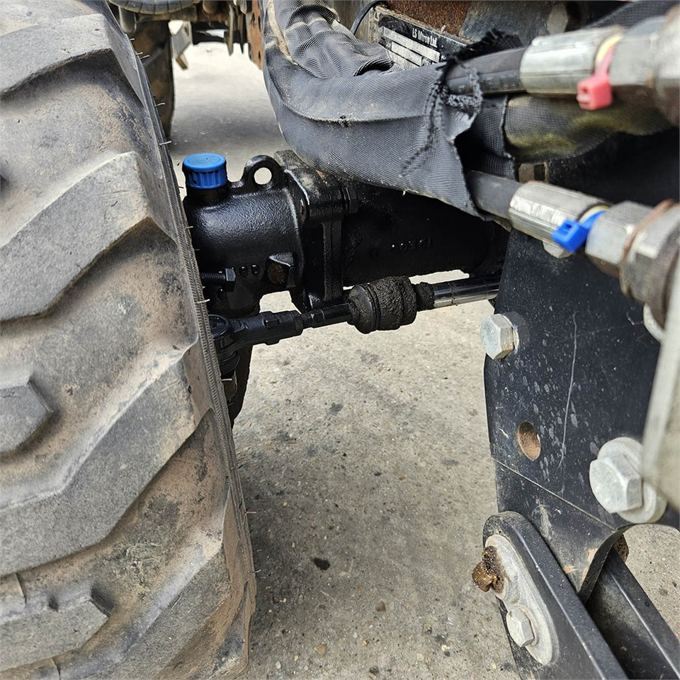 Tracteur communal LS Mtron Ls J27HST: photos 38