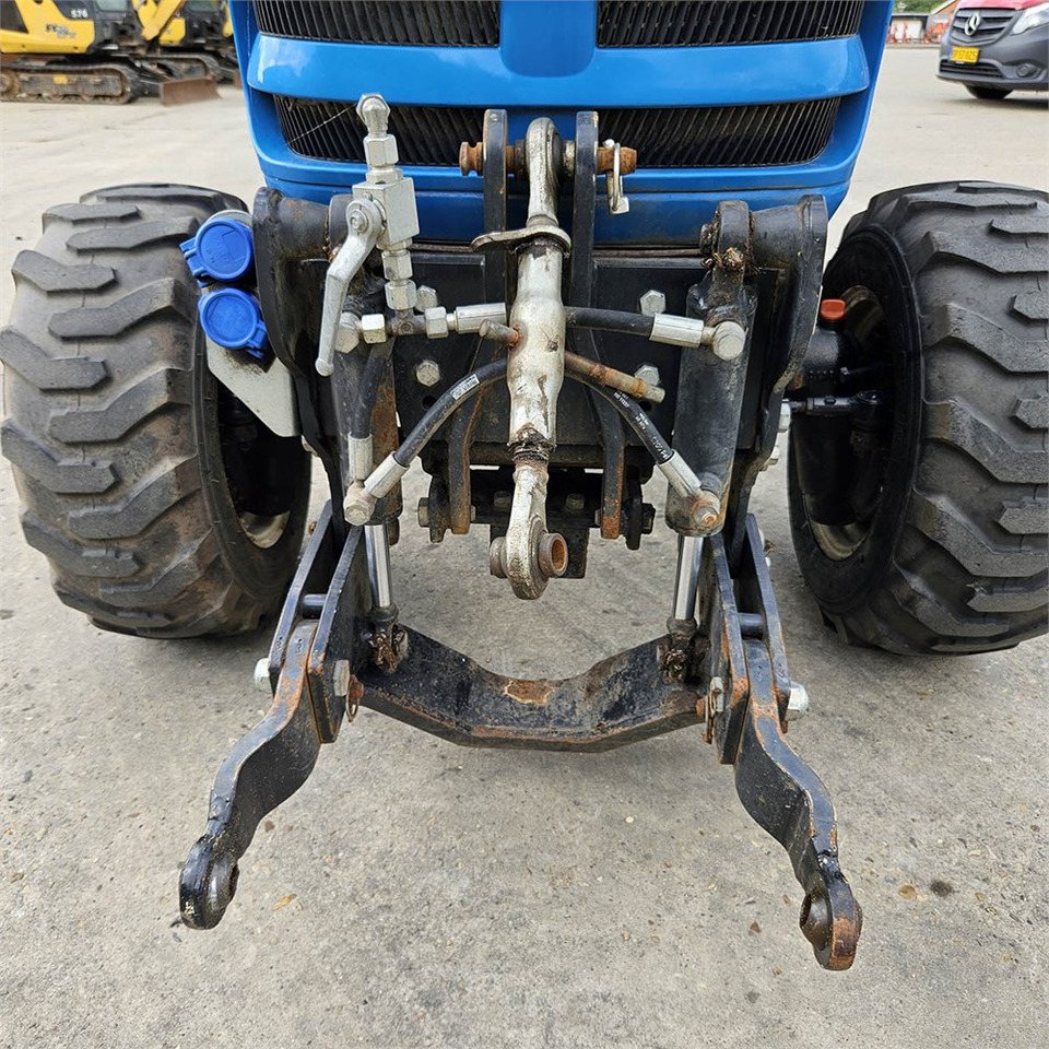 Tracteur communal LS Mtron Ls J27HST: photos 28