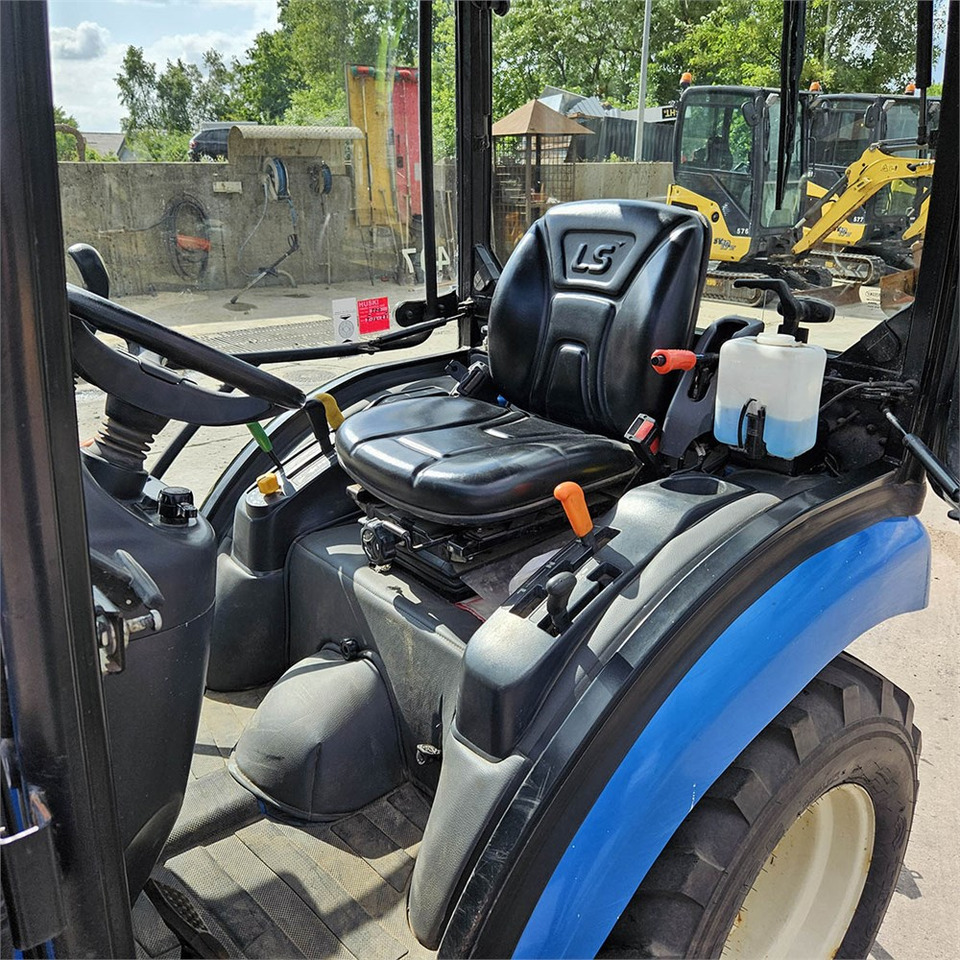 Tracteur communal LS Mtron Ls J27HST: photos 10