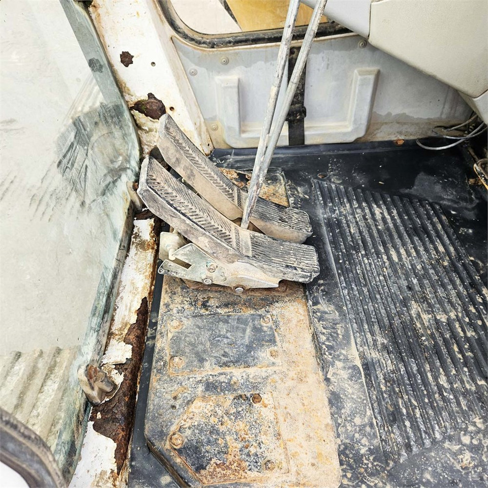 Pelle sur chenille Liebherr R944B HD-SL Litronic: photos 13 Pelle sur chenille Liebherr R944B HD-SL Litronic: photos 13