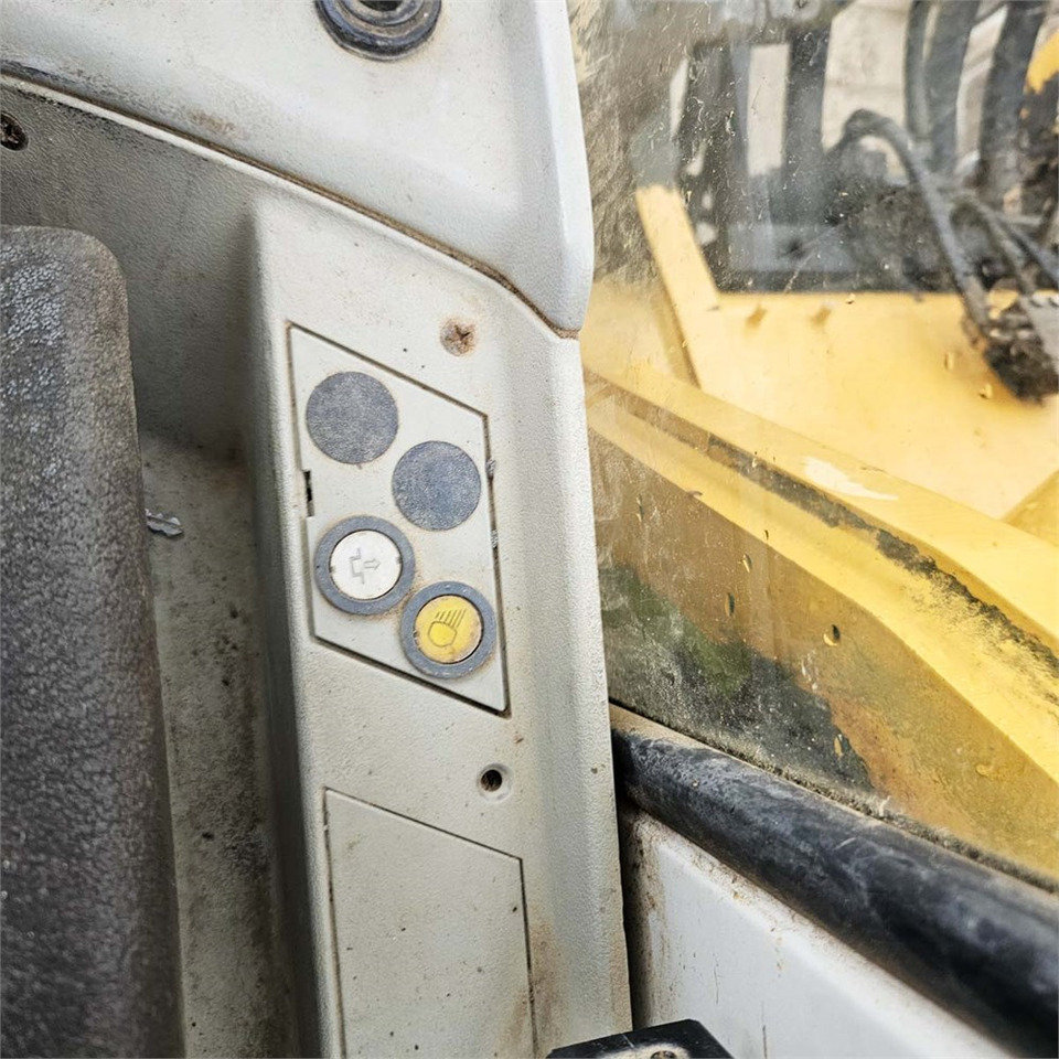 Pelle sur chenille Liebherr R944B HD-SL Litronic: photos 20 Pelle sur chenille Liebherr R944B HD-SL Litronic: photos 20