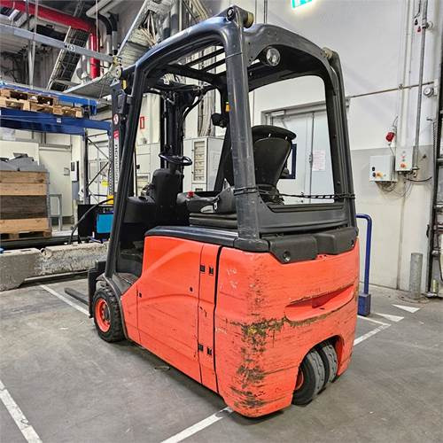 Linde E16H-01 - Chariot élévateur: photos 3 Linde E16H-01 - Chariot élévateur: photos 3