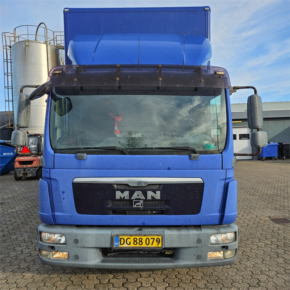 MAN TGL 12.250 - Camion fourgon: photos 5 MAN TGL 12.250 - Camion fourgon: photos 5