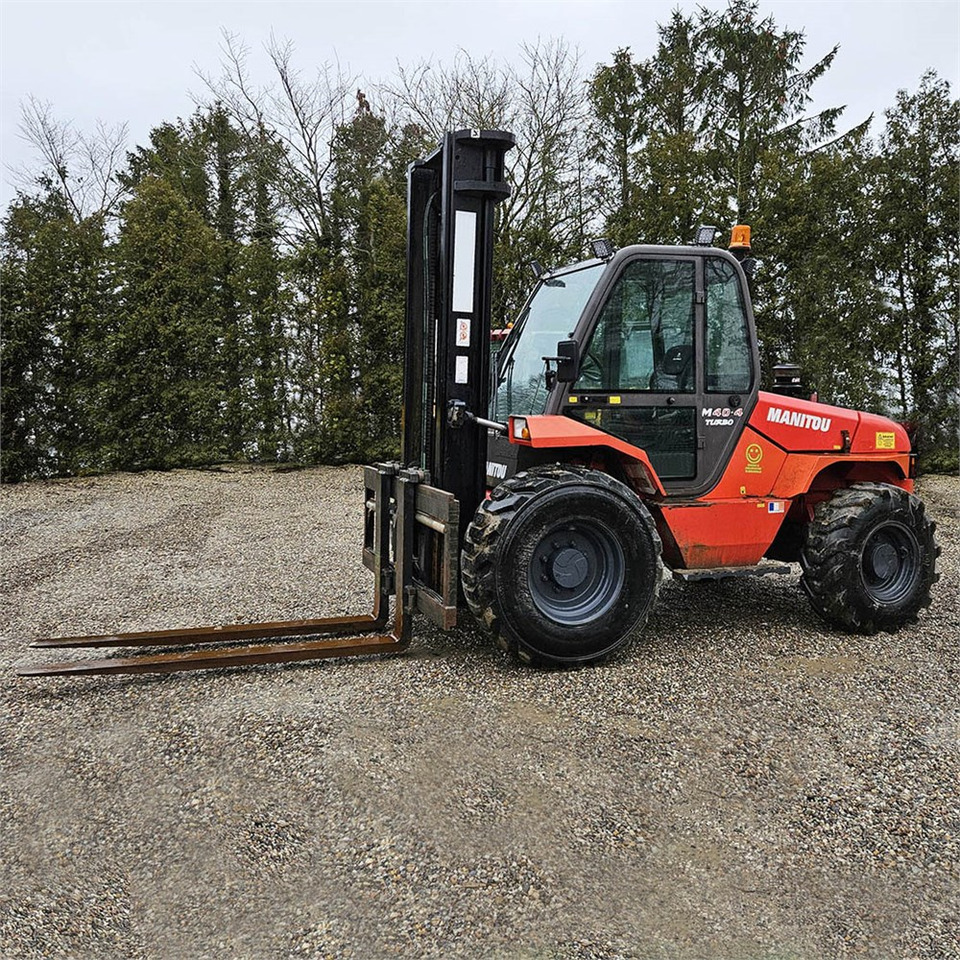 Manitou M 40-4 T - Chariot élévateur: photos 2 Manitou M 40-4 T - Chariot élévateur: photos 2