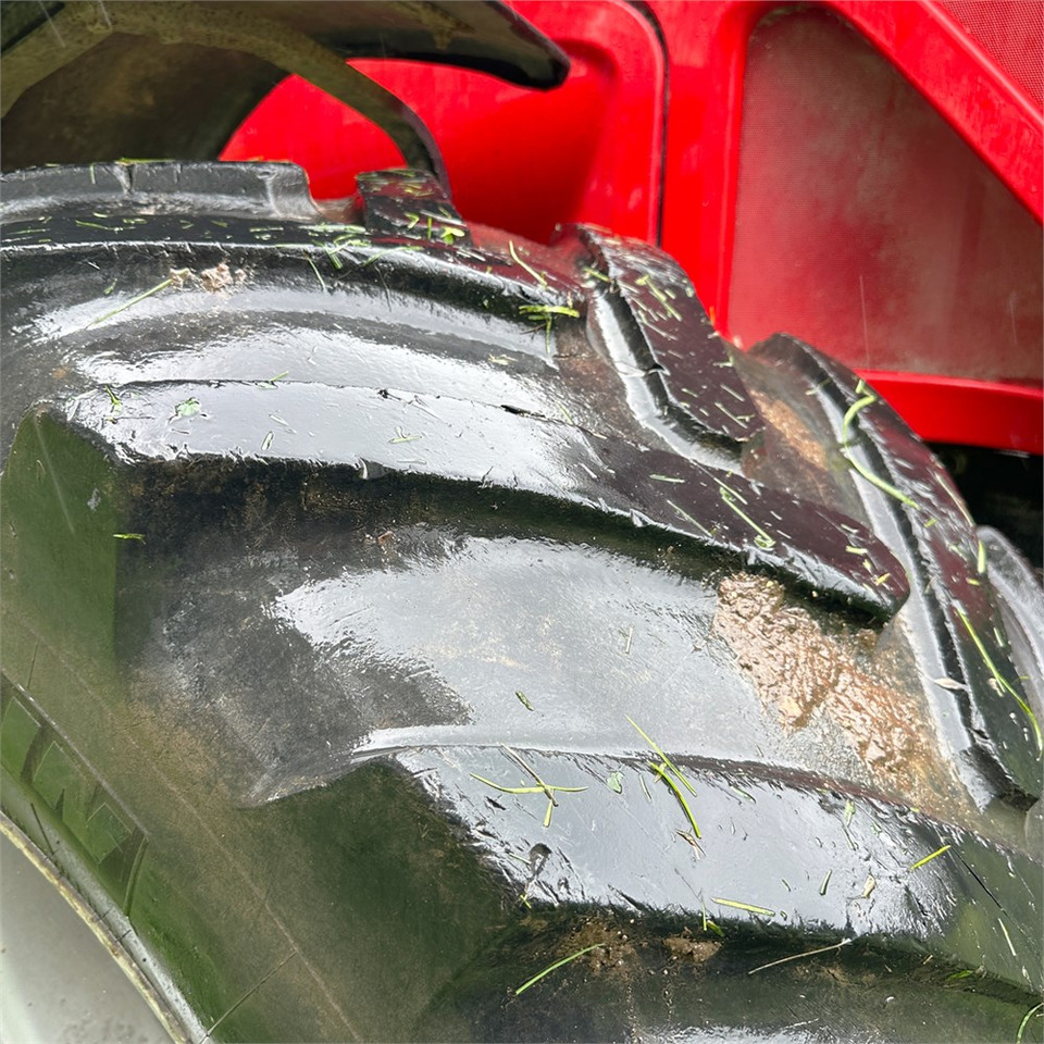 Tracteur agricole Massey Ferguson MF8460 Dyna-VT: photos 44