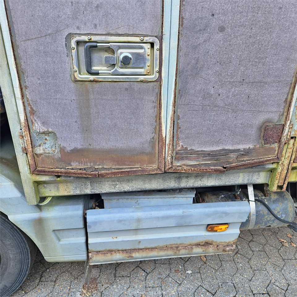 Camion plateau Mercedes ATEGO 817: photos 20