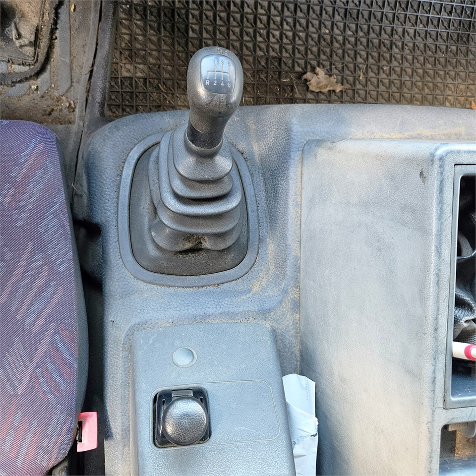 Camion plateau Mercedes ATEGO 817: photos 14
