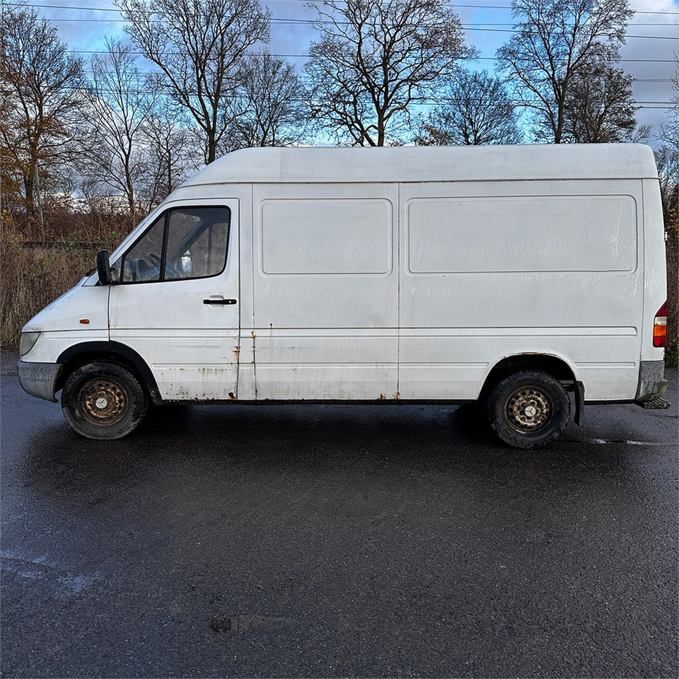 Mercedes SPRINTER 316 CDI-35 - Fourgon utilitaire: photos 4 Mercedes SPRINTER 316 CDI-35 - Fourgon utilitaire: photos 4