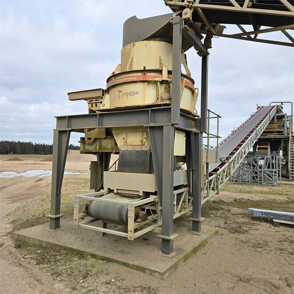Metso Barmac B6150SE - Concasseur à cône: photos 2 Metso Barmac B6150SE - Concasseur à cône: photos 2