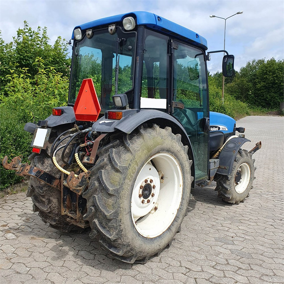 New Holland TN75 V - Tracteur agricole: photos 5 New Holland TN75 V - Tracteur agricole: photos 5
