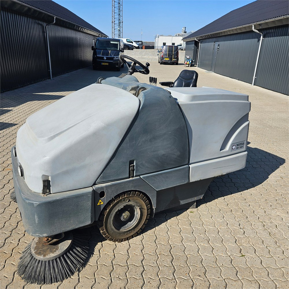 Balayeuse industrielle Nilfisk SR1601 B Maxi: photos 1
