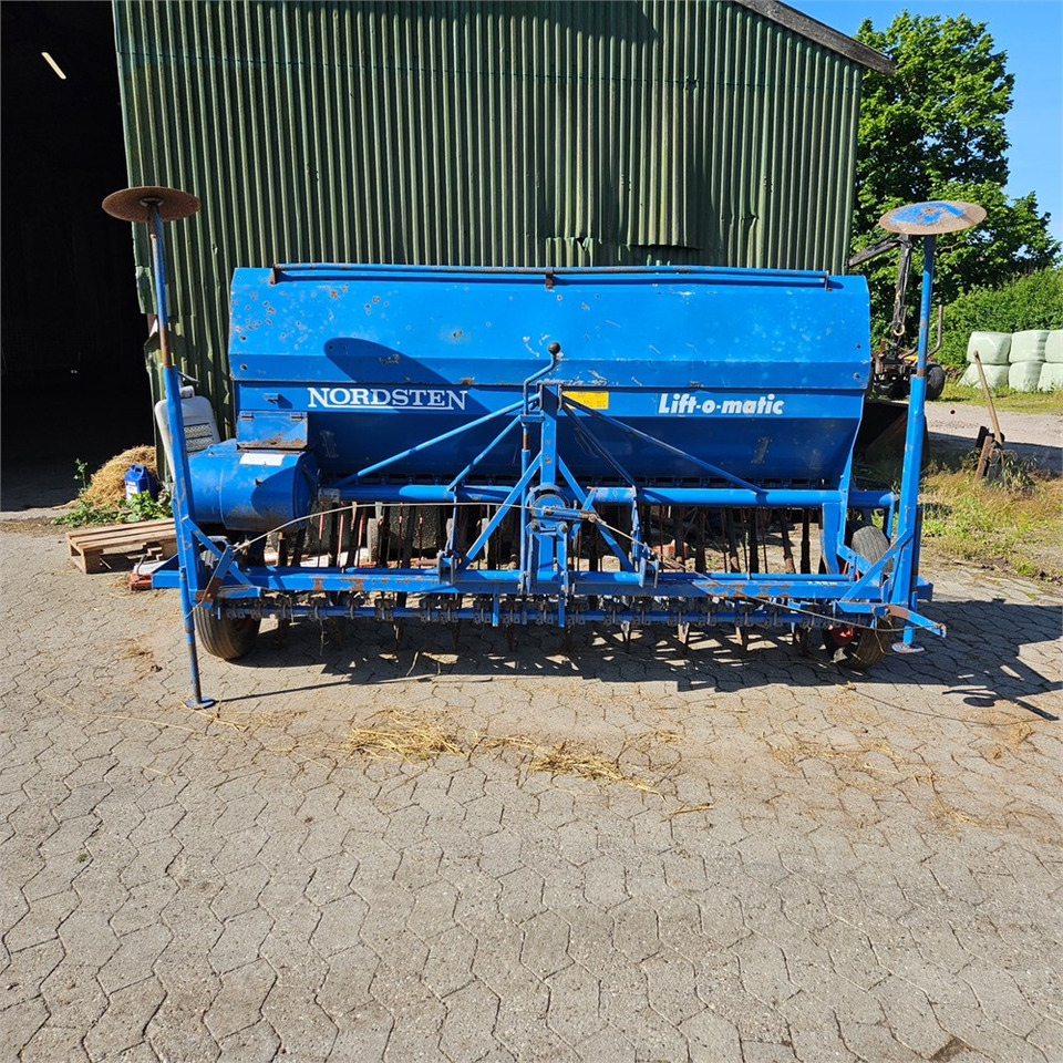Nordsten Lift-o-Matic 2,5 - Semoir/ Planteuse: photos 3 Nordsten Lift-o-Matic 2,5 - Semoir/ Planteuse: photos 3