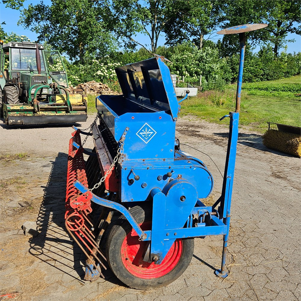 Nordsten Lift-o-Matic 2,5 - Semoir/ Planteuse: photos 5 Nordsten Lift-o-Matic 2,5 - Semoir/ Planteuse: photos 5