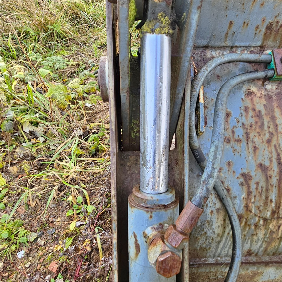 O&K L 9 - Godet pour chargeur: photos 4 O&K L 9 - Godet pour chargeur: photos 4