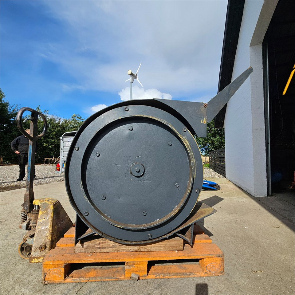 Ørum Unknown - Matériel d'élevage: photos 5 Ørum Unknown - Matériel d'élevage: photos 5