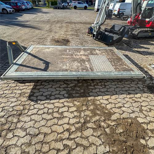 Remorque voiture PHV ECE-R13: photos 39 Remorque voiture PHV ECE-R13: photos 39