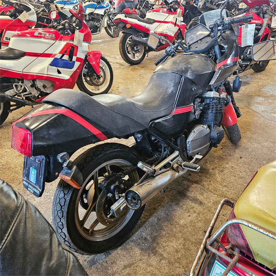 Motocyclette Suzuki GR72A: photos 6