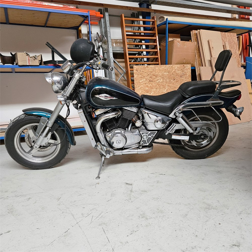 Suzuki Marauder VZ 800 - Motocyclette: photos 2 Suzuki Marauder VZ 800 - Motocyclette: photos 2