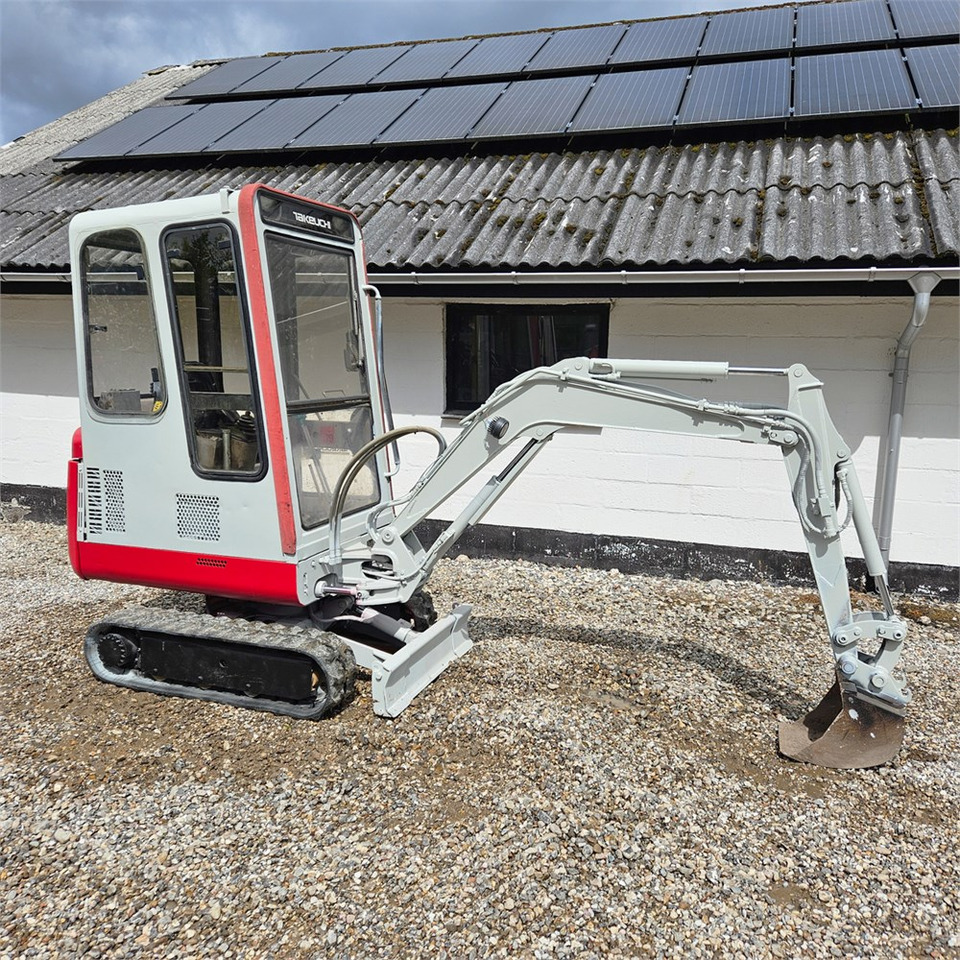 Takeuchi TB015 - Mini pelle: photos 1 Takeuchi TB015 - Mini pelle: photos 1