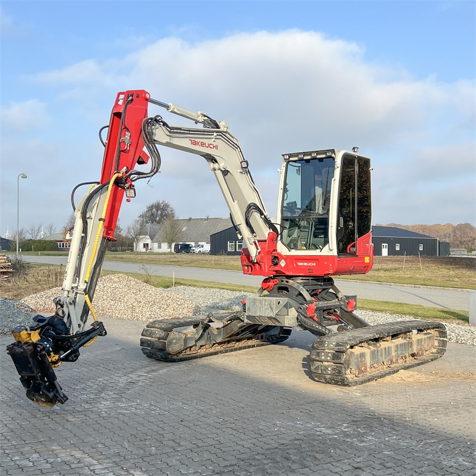 Takeuchi TB260 Levelizer - Mini pelle: photos 3 Takeuchi TB260 Levelizer - Mini pelle: photos 3