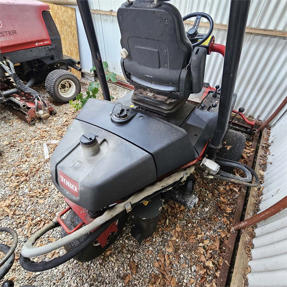 Toro Greensmaster 3200-D - Motofaucheuse: photos 4 Toro Greensmaster 3200-D - Motofaucheuse: photos 4
