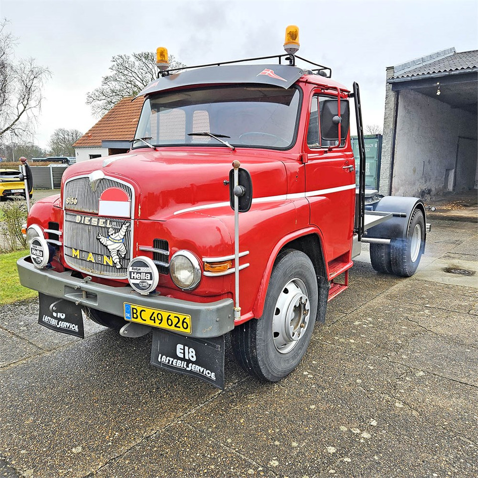 Tracteur routier MAN 8156: photos 1