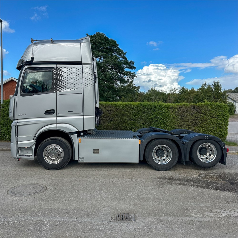 Mercedes 2653 LSDNA 6X2 Gigaspace - Tracteur routier: photos 2 Mercedes 2653 LSDNA 6X2 Gigaspace - Tracteur routier: photos 2