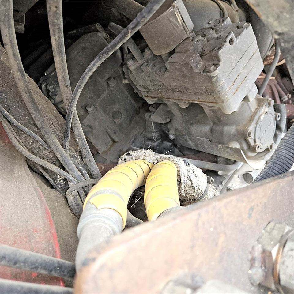 Tracteur routier Scania R560: photos 38 Tracteur routier Scania R560: photos 38