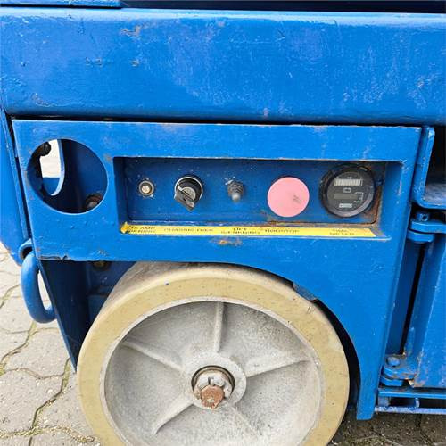 UpRight MX19 - Nacelle ciseaux: photos 5 UpRight MX19 - Nacelle ciseaux: photos 5