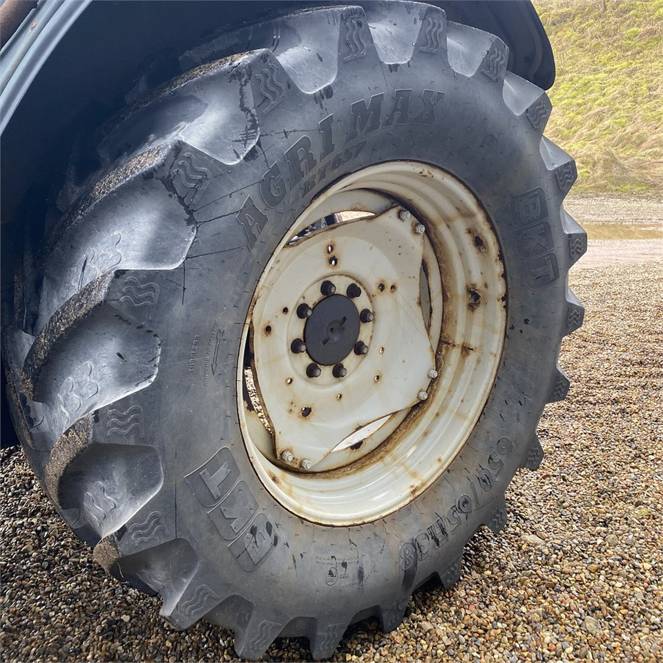 Tracteur agricole Valtra T 153: photos 30