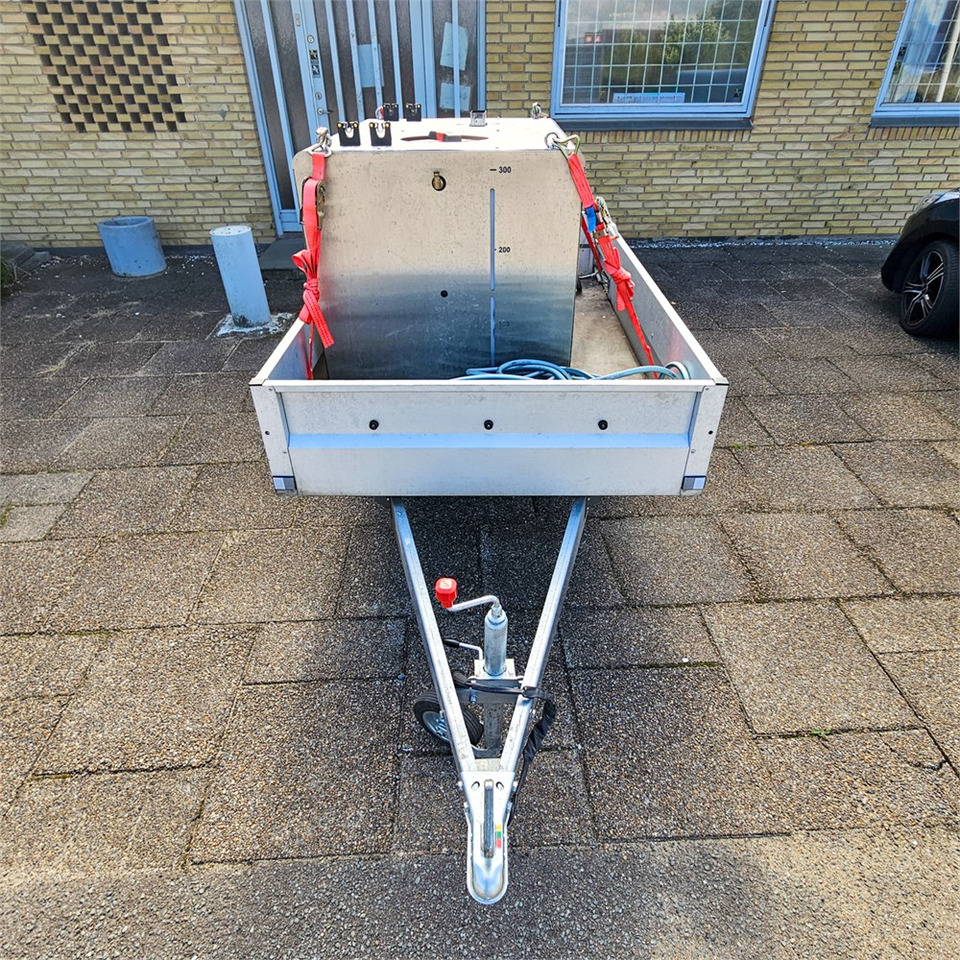 Purewash X-Weed E1 - Véhicule de voirie/ Spécial: photos 2 Purewash X-Weed E1 - Véhicule de voirie/ Spécial: photos 2