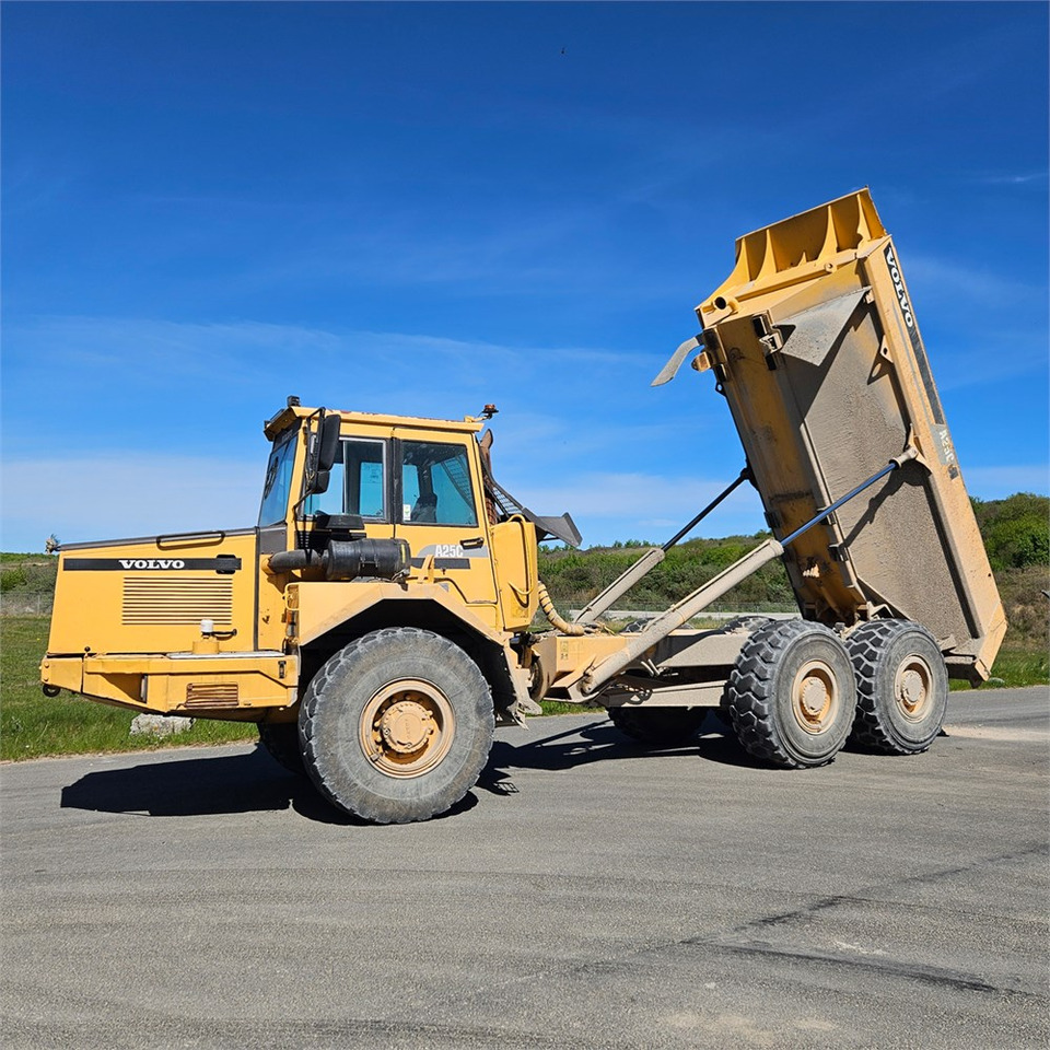 Volvo A25 C - Tombereau articulé: photos 2 Volvo A25 C - Tombereau articulé: photos 2