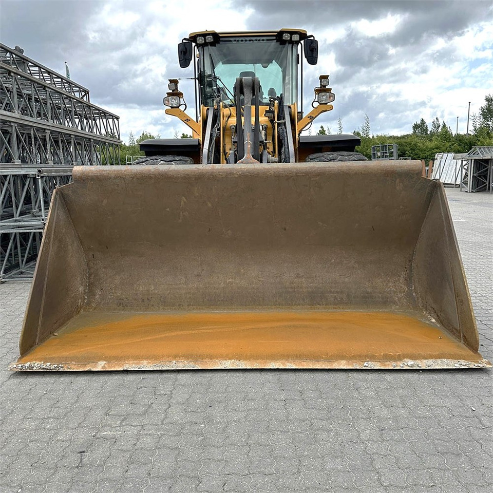 Volvo L120 H - Chargeuse sur pneus: photos 3 Volvo L120 H - Chargeuse sur pneus: photos 3